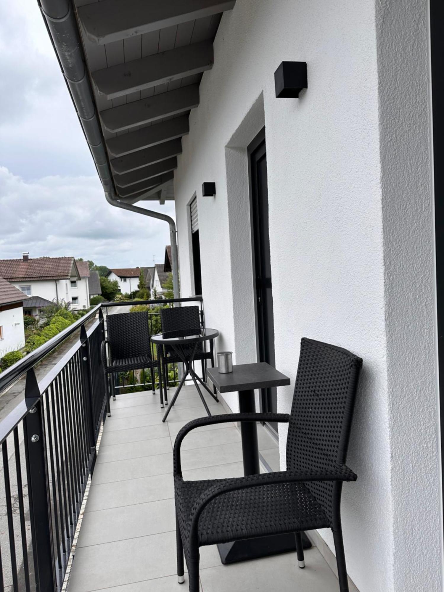 Ferienzimmer Frank, Self-Check-In Nach 21Uhr Niederalteich Exteriör bild